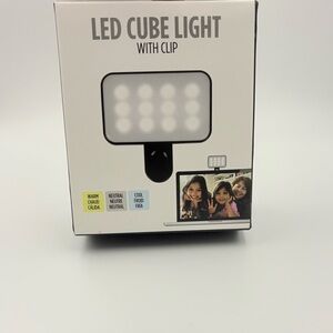 LED CUBE LIGHT WITH CLIP NIB